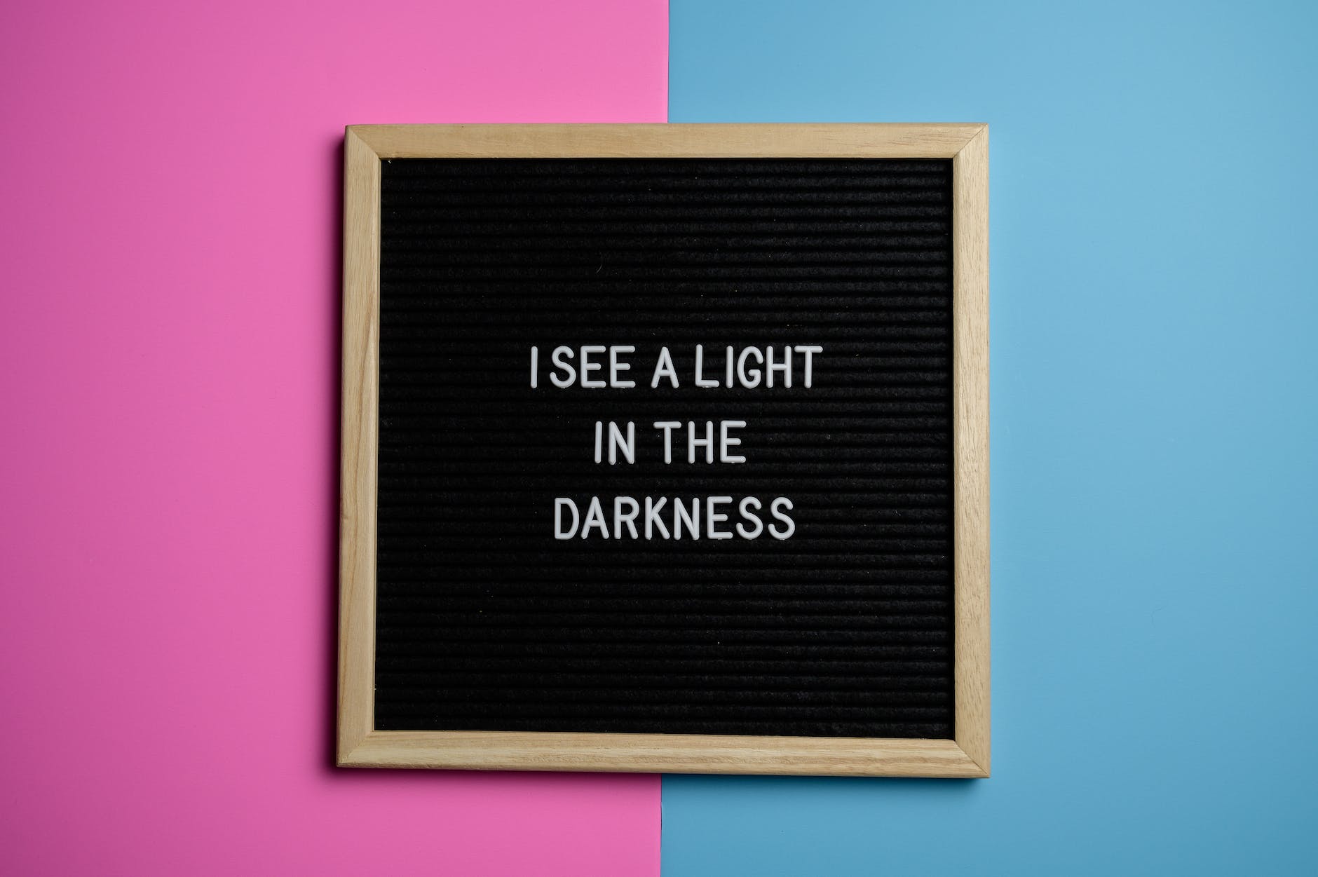 i see a light in the darkness text